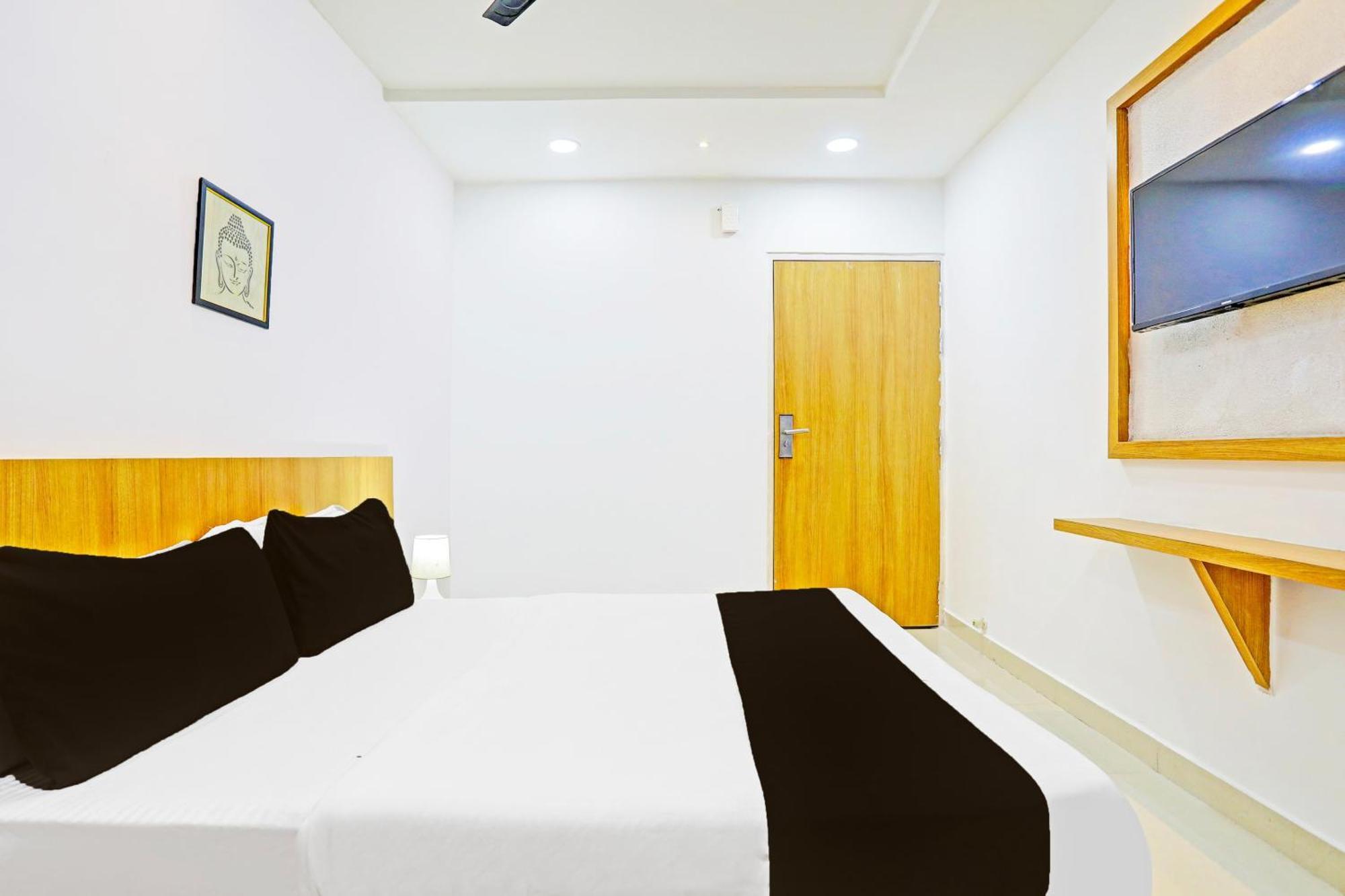 Super Hotel O Raipur Exteriör bild